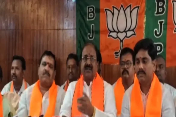 ప్రెస్ మీట్‌లో చెలరేగిపోయిన బీజేపీ ఎమ్మెల్సీ సోము వీర్రాజు.